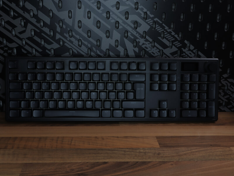 HATOR Skyfall 100 Pro med PBT double-shot keycaps.JPG